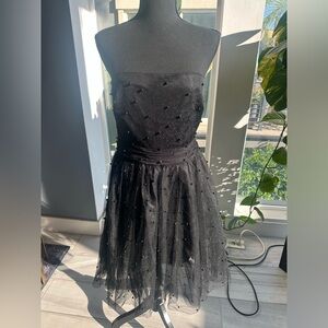 Elegant Black Strapless Dress
